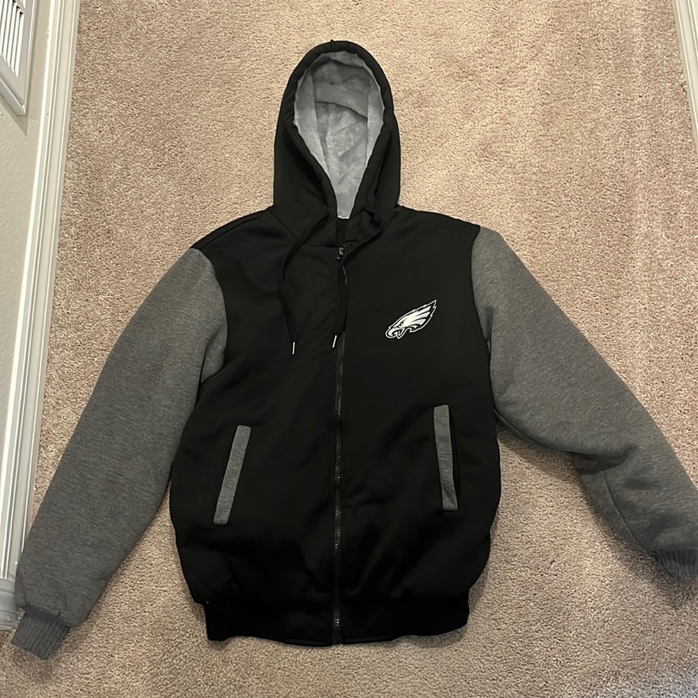 Philadelphia eagles men’s small jacket! Super thick and comfy